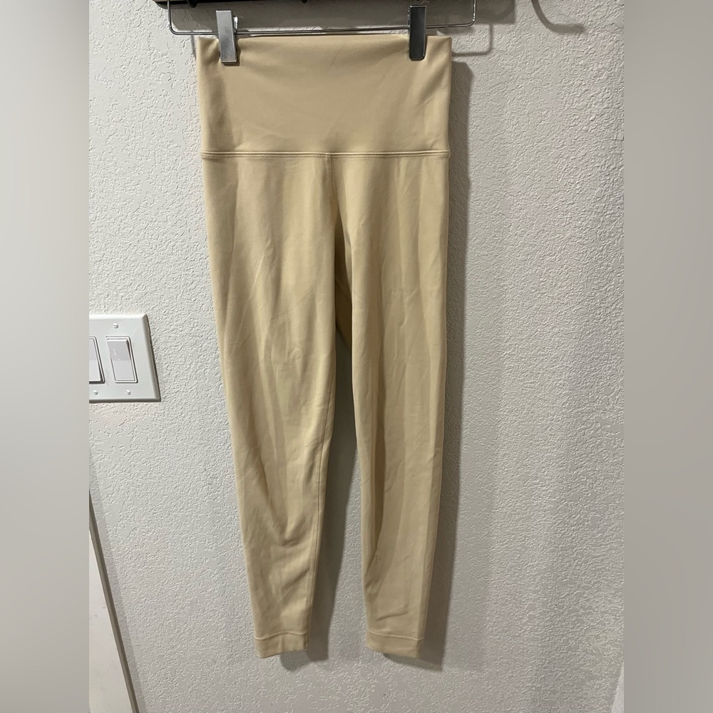 SET Active Cream High-Waisted Leggings